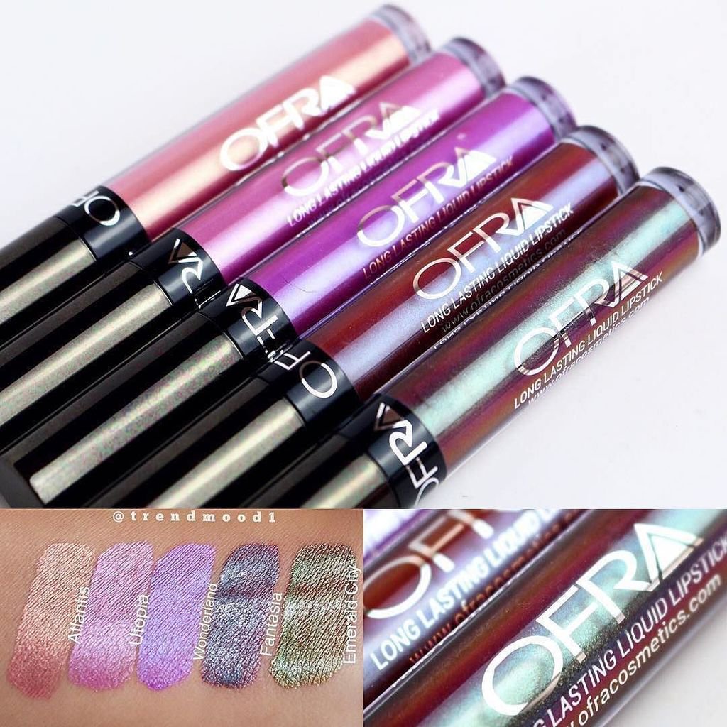 Atlantis Chrome Glitter Lip Kit  Glitter lips, Lip kit, Colorful makeup