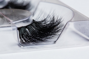 LILLY LASHES 3D MINK LASHES CARMEL