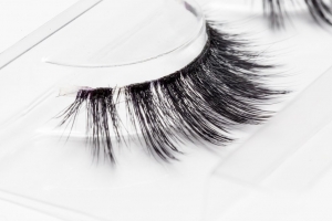 LILLY LASHES HUMAN HAIR LASHES BELIEVE BY KIM ZOLCIAK