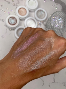 CLARESA EYESHADOW TOPPER