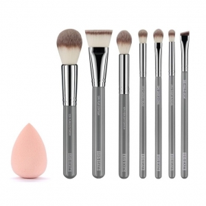 BOHO BEAUTY SET OF 7 BRUSHES WITH SPONGE 